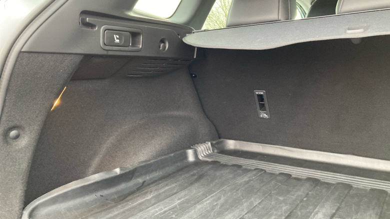 Renault Kadjar 1.5 Blue dCi Iconic 5dr EDC Diesel Hatchback